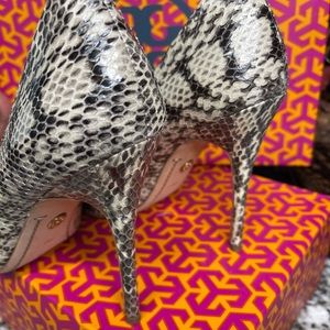 Tory Burch snake skin heels size 8